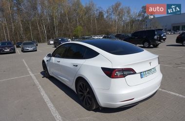 Седан Tesla Model 3 2019 в Киеве