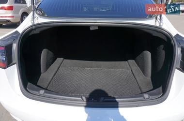 Седан Tesla Model 3 2019 в Киеве