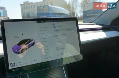 Седан Tesla Model 3 2019 в Киеве