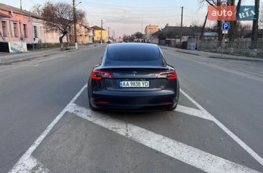 Седан Tesla Model 3 2020 в Радомишлі