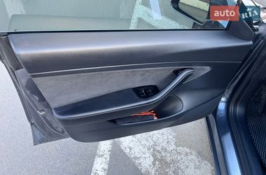 Седан Tesla Model 3 2020 в Радомишлі