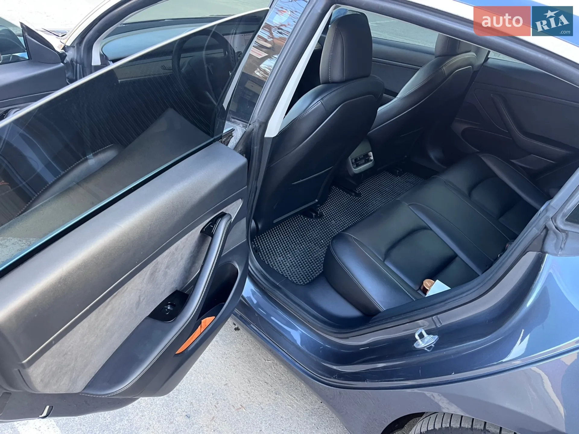 2020 Tesla Model 3 - мініатюра 26