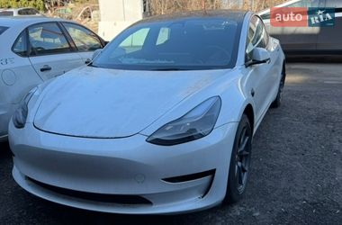 Седан Tesla Model 3 2022 в Києві