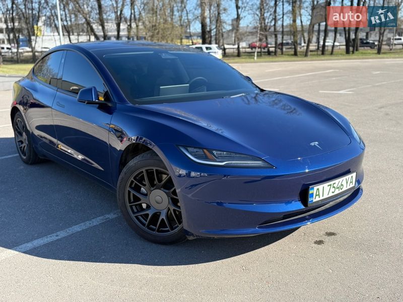 Седан Tesla Model 3 2024 в Киеве