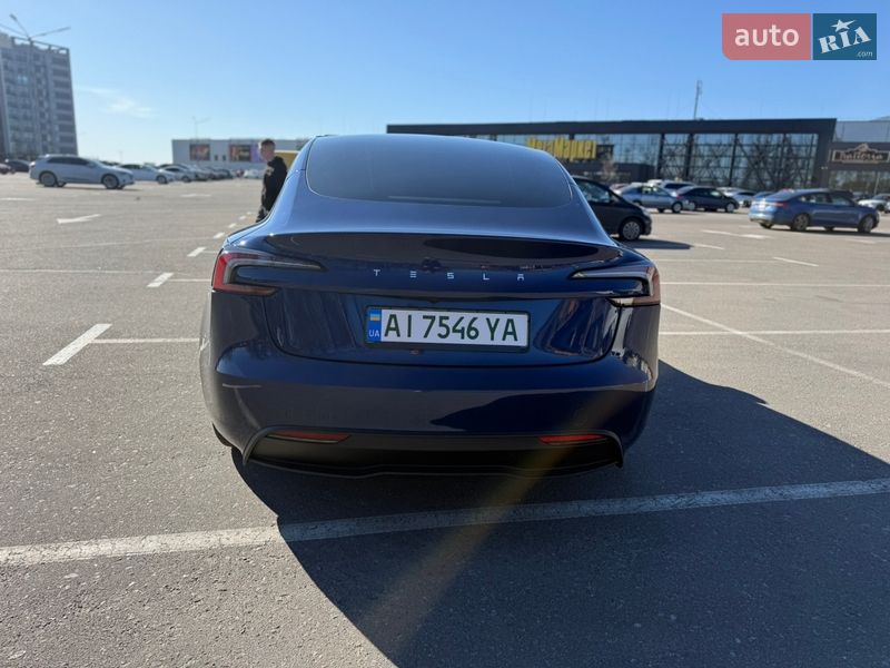 Седан Tesla Model 3 2024 в Киеве