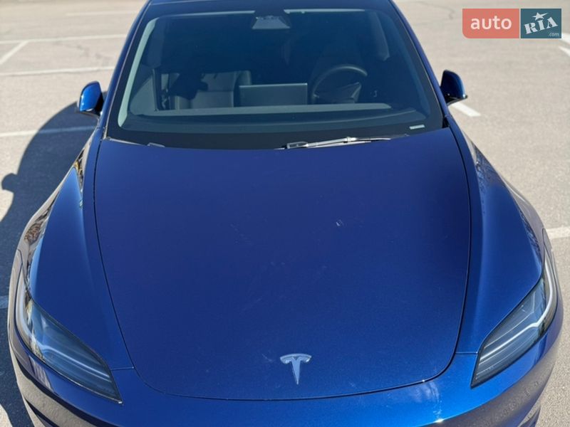 Седан Tesla Model 3 2024 в Киеве