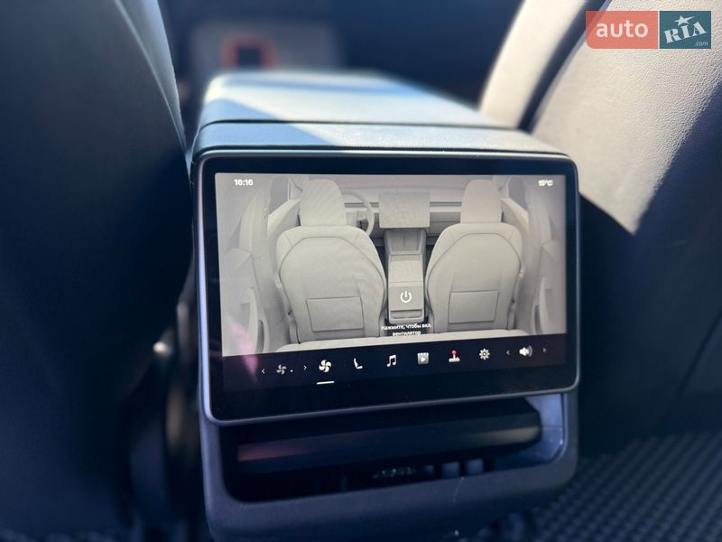 Седан Tesla Model 3 2024 в Киеве