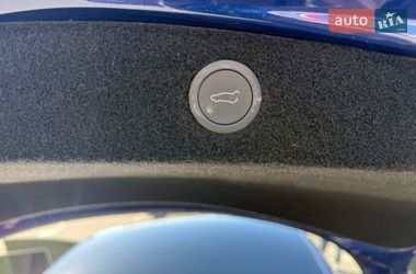 Седан Tesla Model 3 2024 в Киеве
