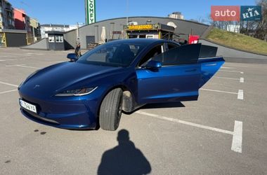 Седан Tesla Model 3 2024 в Киеве