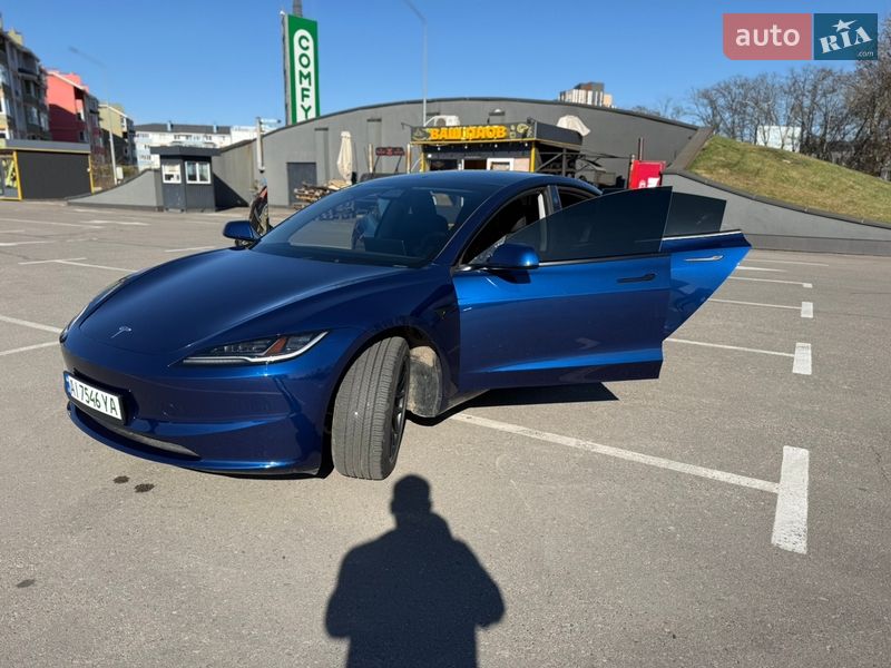Седан Tesla Model 3 2024 в Киеве