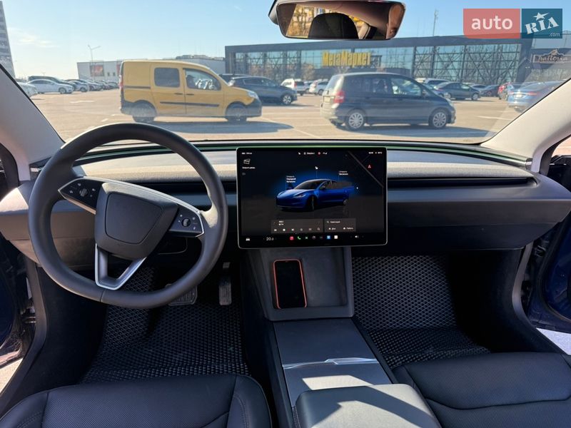 Седан Tesla Model 3 2024 в Киеве