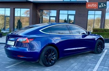 Седан Tesla Model 3 2019 в Ужгороде