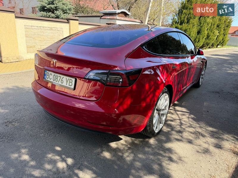 Седан Tesla Model 3 2018 в Львове
