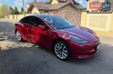 Седан Tesla Model 3 2018 в Львове