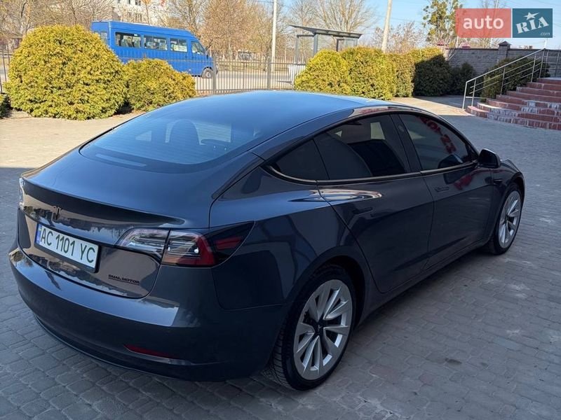 Седан Tesla Model 3 2022 в Луцьку