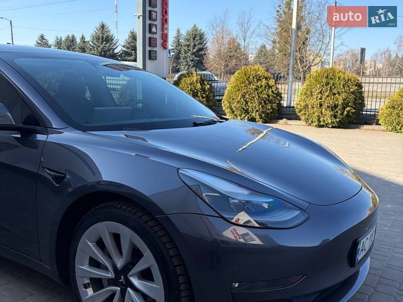 Седан Tesla Model 3 2022 в Луцьку