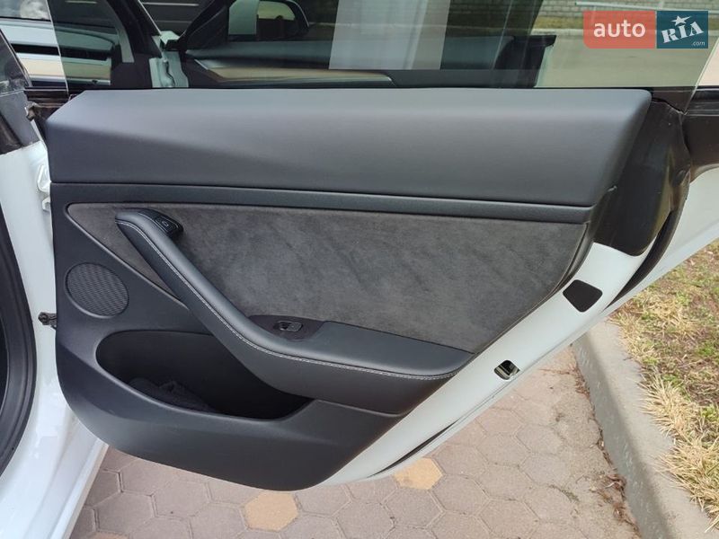 Седан Tesla Model 3 2023 в Полтаві фото 22 Седан Tesla Model 3 2023 в Полтаві