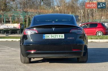 Седан Tesla Model 3 2023 в Киеве