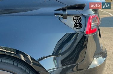Седан Tesla Model 3 2023 в Киеве