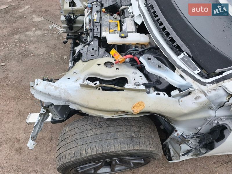 Седан Tesla Model 3 2018 в Сквире