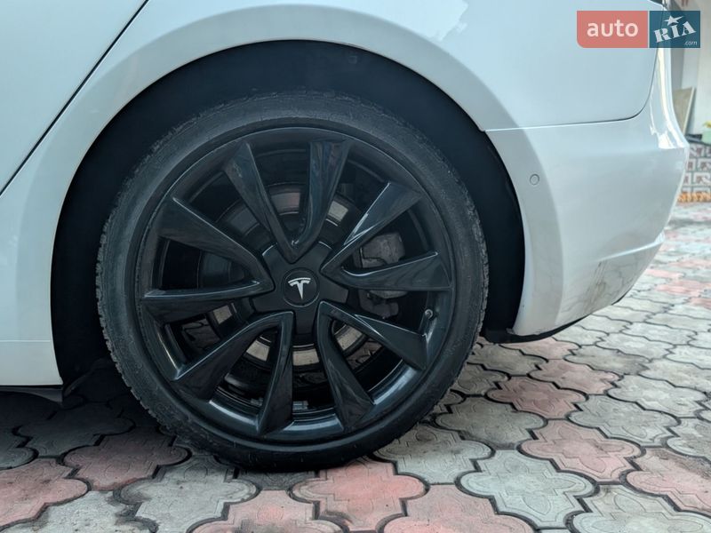 Седан Tesla Model 3 2019 в Киеве фото 16 Седан Tesla Model 3 2019 в Киеве