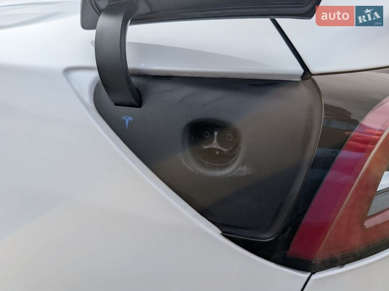 Седан Tesla Model 3 2019 в Киеве фото 20 Седан Tesla Model 3 2019 в Киеве