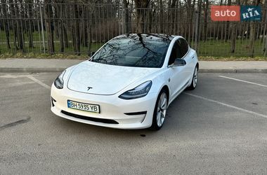 Седан Tesla Model 3 2019 в Одессе