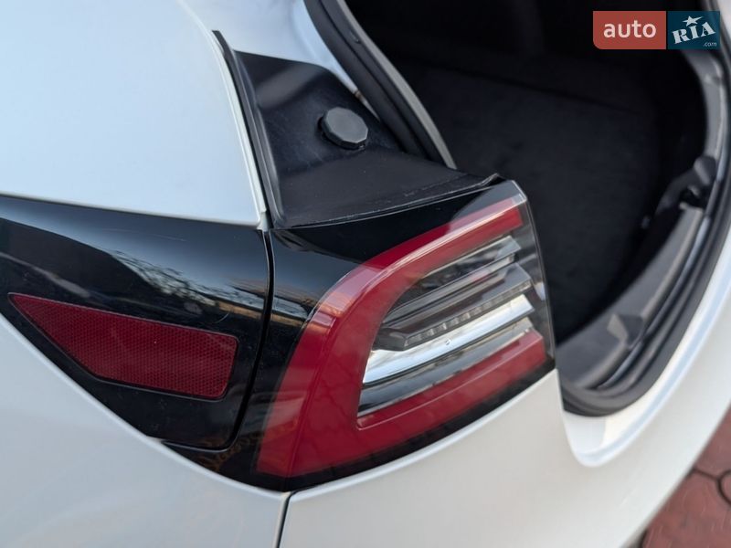 Седан Tesla Model 3 2019 в Киеве фото 45 Седан Tesla Model 3 2019 в Киеве