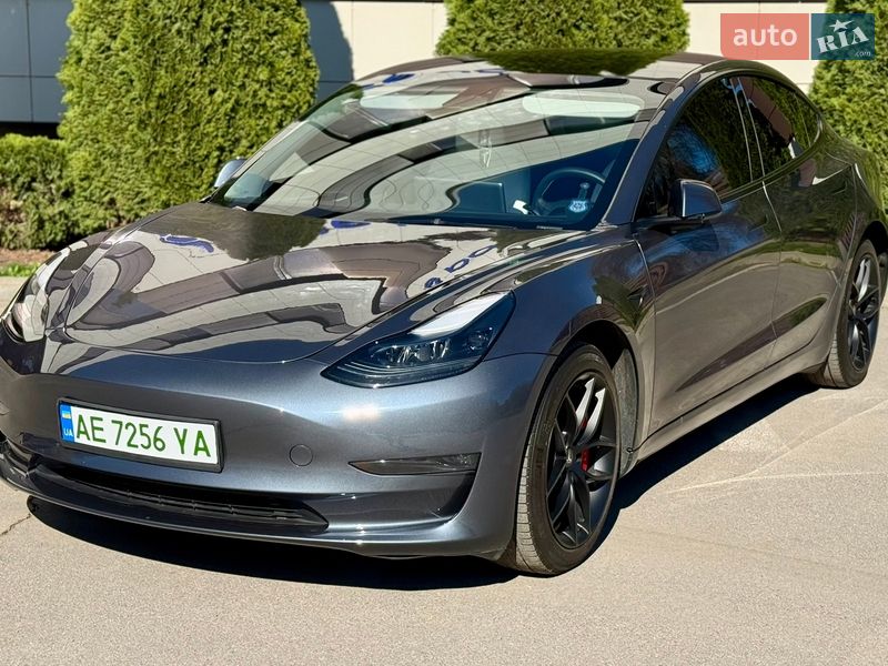 Седан Tesla Model 3 2023 в Дніпрі