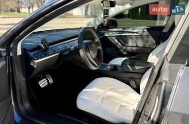 Седан Tesla Model 3 2023 в Дніпрі