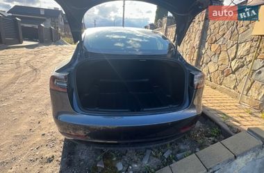 Седан Tesla Model 3 2018 в Львові