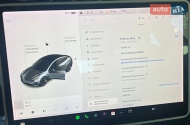 Седан Tesla Model 3 2018 в Львові