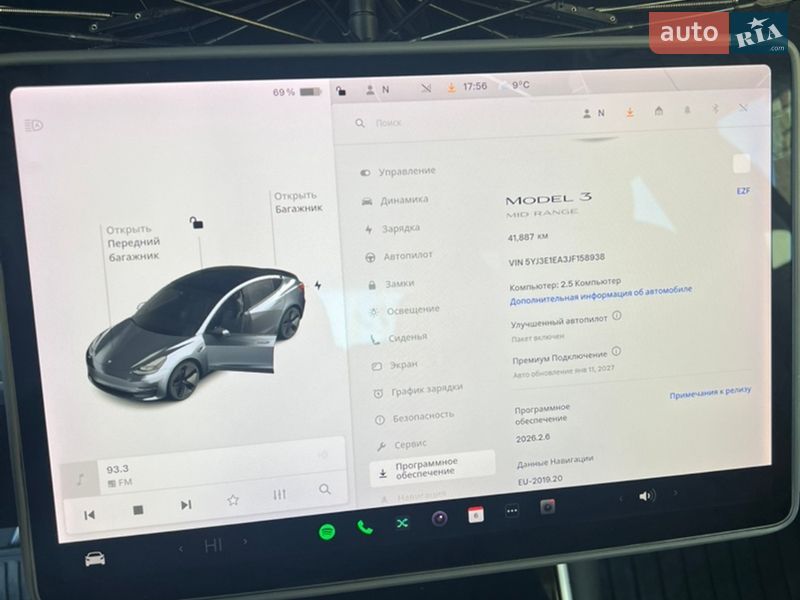 Седан Tesla Model 3 2018 в Львові