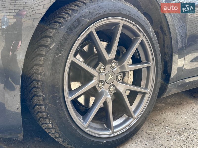Седан Tesla Model 3 2023 в Виннице фото 20 Седан Tesla Model 3 2023 в Виннице