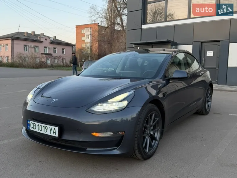 Tesla Model 3 2023