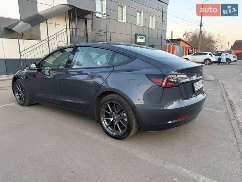 Седан Tesla Model 3 2023 в Киеве