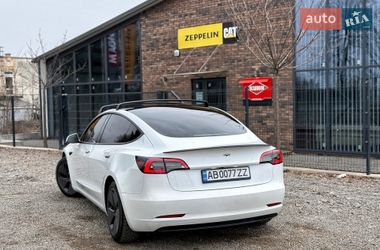Седан Tesla Model 3 2021 в Виннице