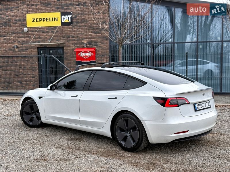Седан Tesla Model 3 2021 в Виннице