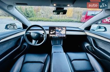 Седан Tesla Model 3 2021 в Виннице