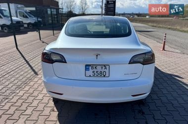 Седан Tesla Model 3 2022 в Рівному