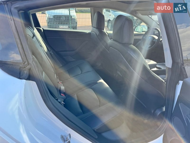 Седан Tesla Model 3 2022 в Рівному фото 27 Седан Tesla Model 3 2022 в Рівному