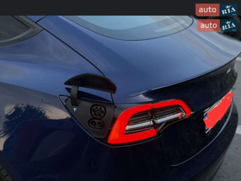 Седан Tesla Model 3 2019 в Житомирі