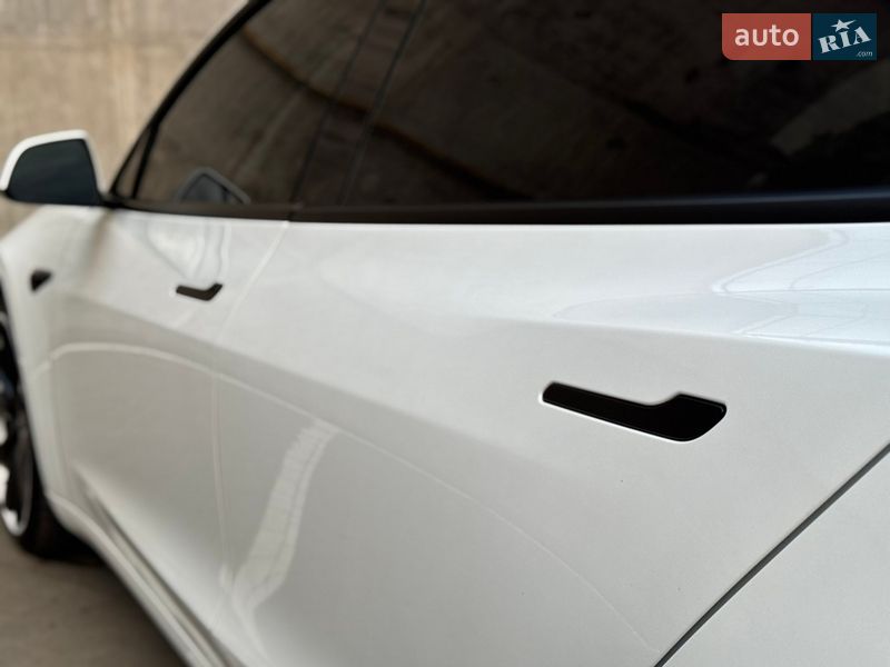 Седан Tesla Model 3 2021 в Одессе