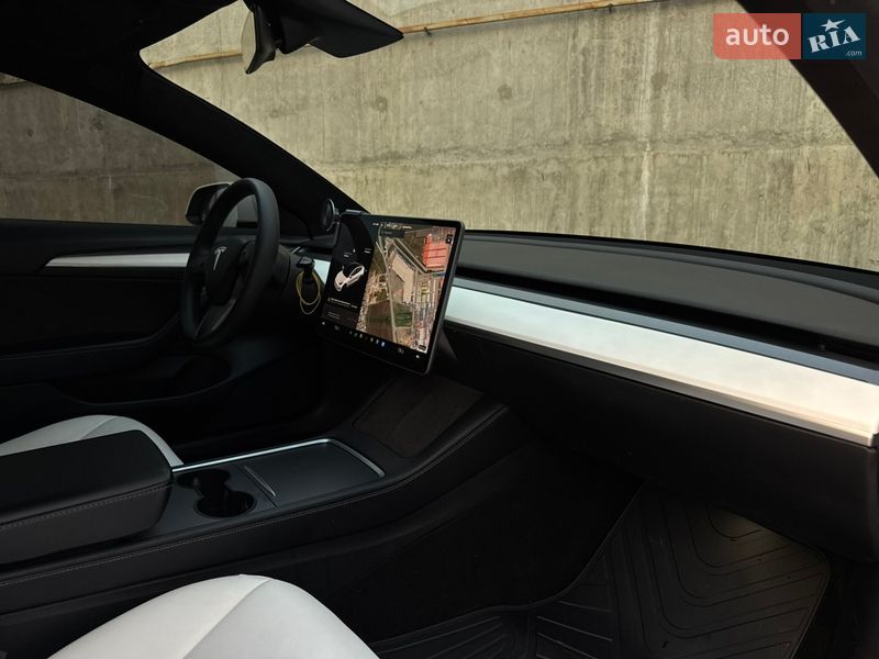 Седан Tesla Model 3 2021 в Одессе