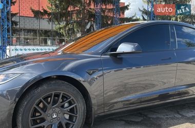 Седан Tesla Model 3 2024 в Валках