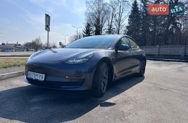 Седан Tesla Model 3 2023 в Вінниці