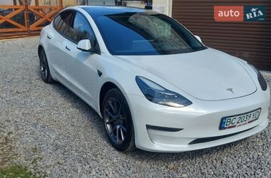 Седан Tesla Model 3 2022 в Дрогобыче