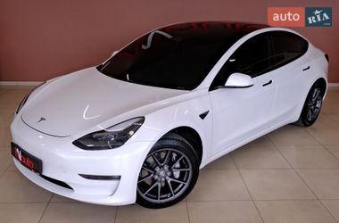 Седан Tesla Model 3 2021 в Одессе
