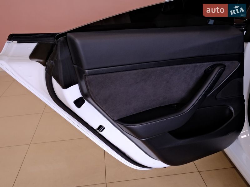 Седан Tesla Model 3 2021 в Одесі фото 30 Седан Tesla Model 3 2021 в Одесі