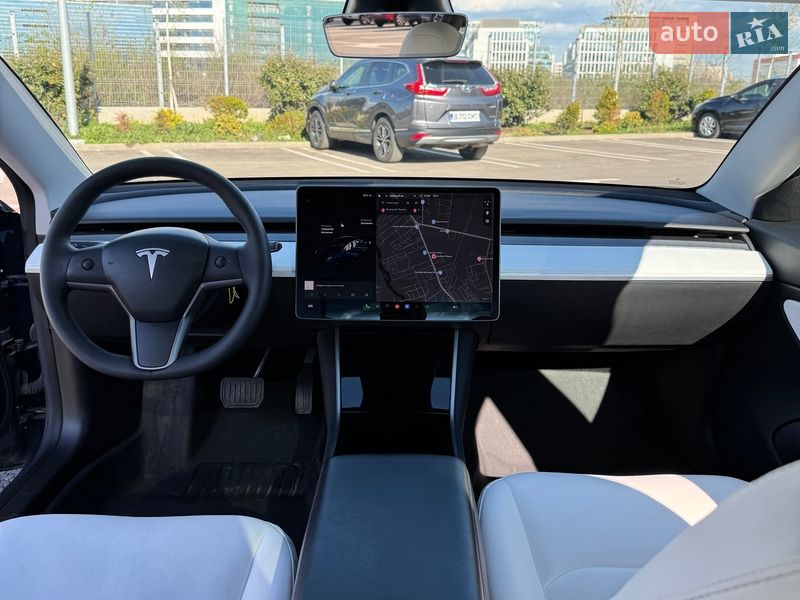 Седан Tesla Model 3 2019 в Одессе